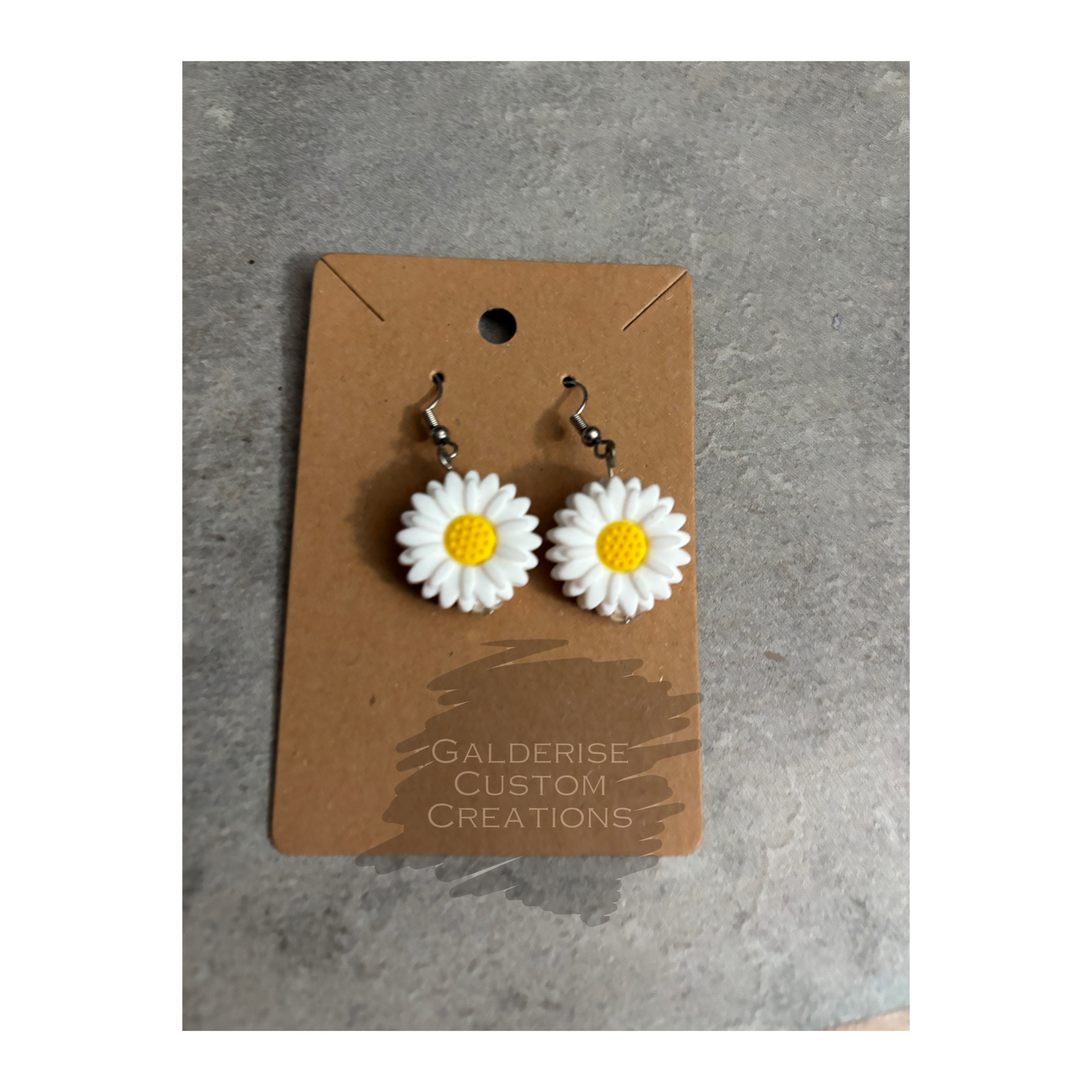 Daisy- White
