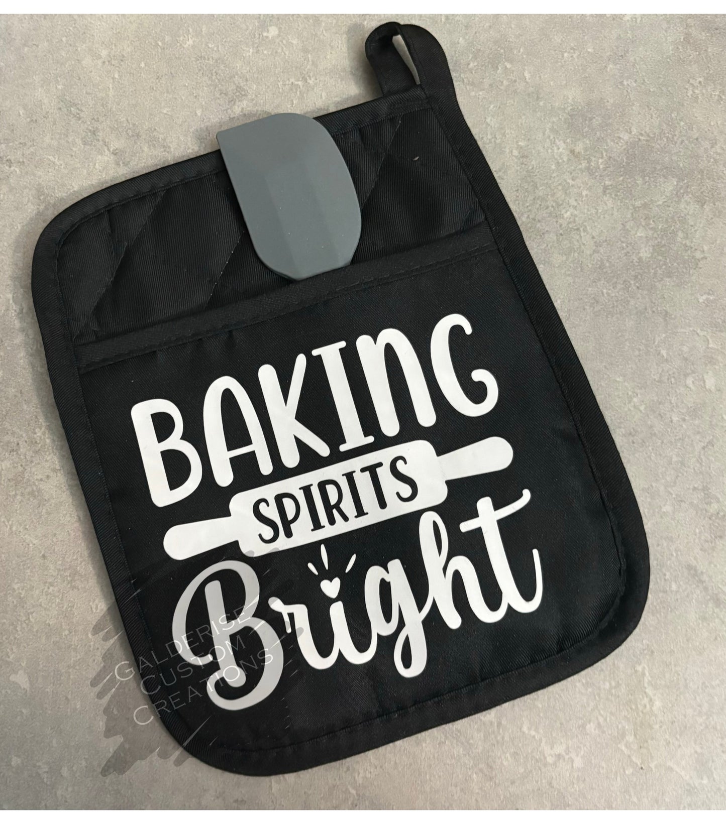 Baking Spirits Bright Oven Mitt